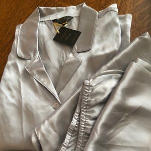 Luxury Charter Club Pearl Gray 100 % Silk Pajamas XL NWT